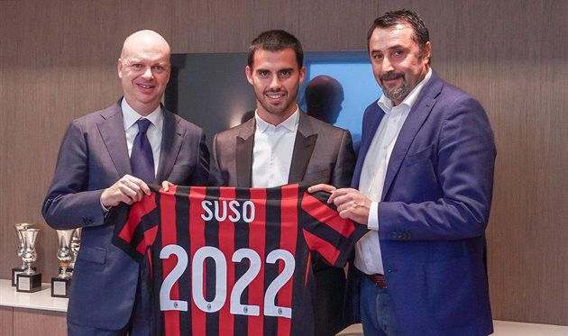 Сусо продовжив контракт із Міланом