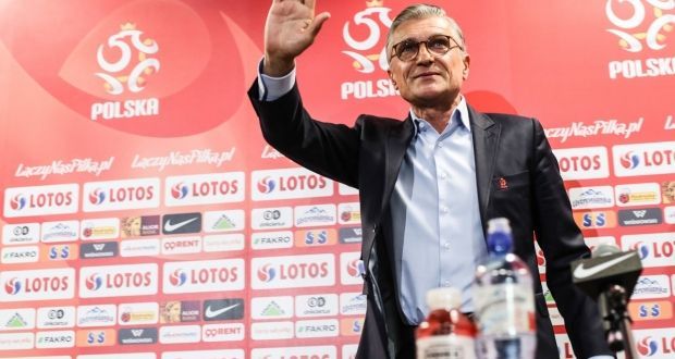 Навалка покинул пост главного тренера сборной Польши