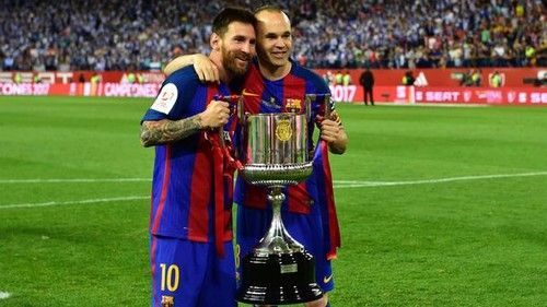 Месси может стать самым титулованным игроком в истории Барселоны