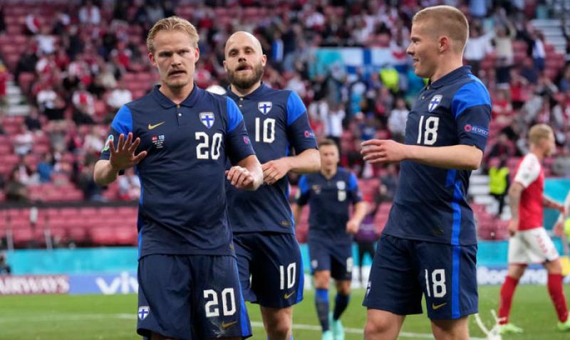 Данія програла Фінляндії на Євро-2020 Матч переривали через Еріксена, що втратив свідомість.