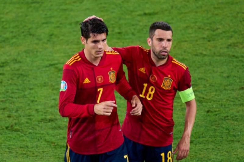 Забьет Испания свой первый гол? Составы на матч против Польши